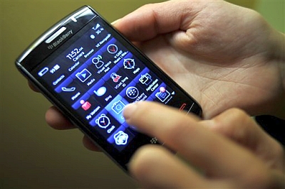 Искренне надеемся, пользователям BlackBerry было чем заняться все это время!